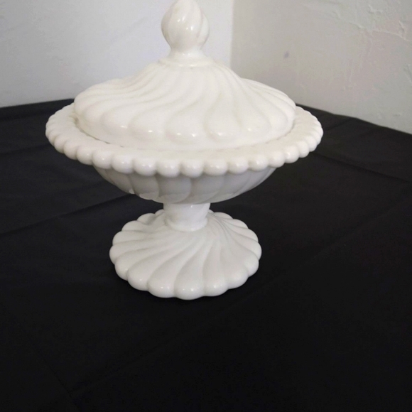 Vintage White Glass Candy Dish - Picture 6 of 8